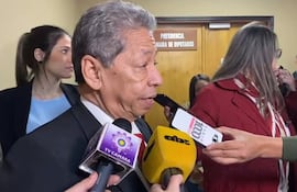 Diputado Ángel Paniagua, hablando sobre la intervención de la Gobernación de Guairá.