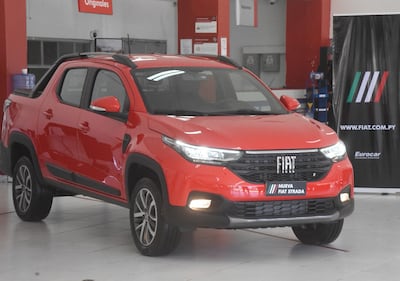 La Strada con nuevos focos LED y las ruedas de 16”.