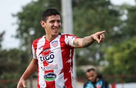 El atacante Nery Martín Castro Samaniego, de Benjamín Aceval terminó el torneo como el máximo artillero (22 goles), alcanzando un promedio de un tanto por partido.