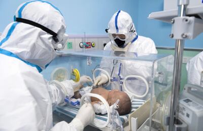 La industria farmacéutica china desarrolló varias vacunas para luchar contra el coronavirus. Sinovac y Sinopharm son dos biológicos ya utilizados en Latinoamérica.