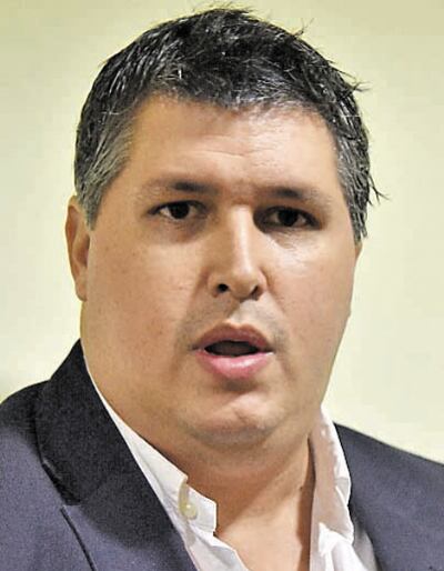 El diputado Esteban Samaniego (ANR-Añetete) fue imputado por supuesta difamación y denunciado por posible desvío.