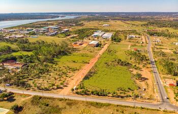 La Paraguaya Inmobiliaria cuenta con lotes ideales para empezar a construir ya.