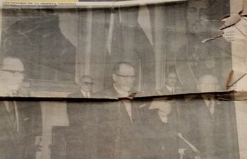 Don Roberto Sedy conserva un ejemplar de una edición extra de este diario, de hace 54 años.