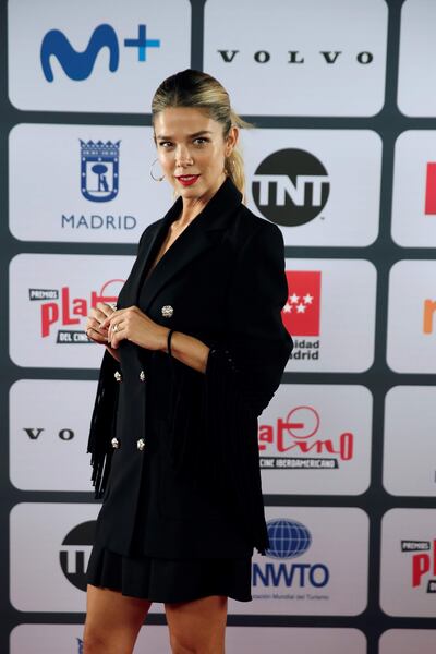 La actriz Juana Acosta posa para los medios durante la conferencia de prensa de los Premios Platino del Cine y del Audiovisual Iberoamericano, donde estará como presentadora.