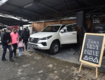 Clientes actuales y futuros clientes vivieron una amena experiencia durante “El papá de las pick ups”.