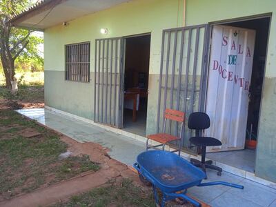 La puerta de la oficina de la secretaría del colegio nacional Santa Ana de San Cristóbal fue violentada por los ladrones.