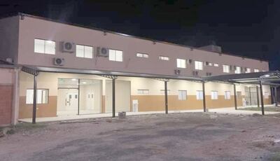 La  infraestructura consta de dos plantas.