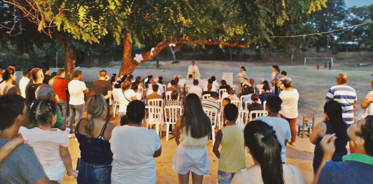 Misa en memoria de Líder Javier  Ríos Cañete en la plaza España de Asunción