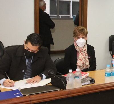 El abogado Guillermo Duarte y la senadora Desirée Masi (PDP), en la audiencia del 9 de agosto último. Foto Gentileza PJ