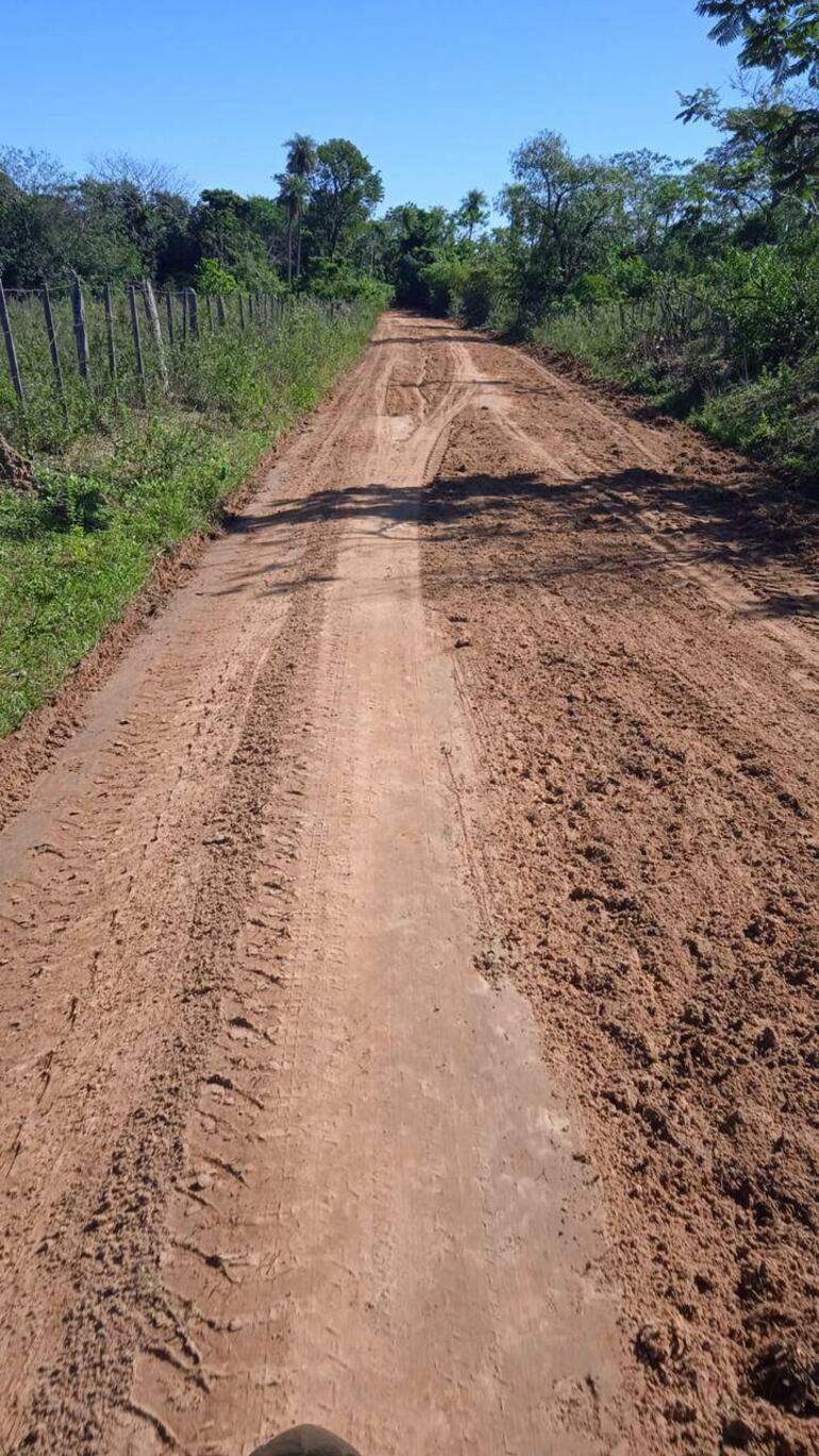 El camino troncal de la compañía Cerro Pinto, donde después de varios reclamos finalmente fueron atendidos sus reclamos por la Municipalidad local.