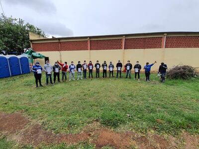 Parte del grupo de compatriotas que abandonó el albergue esta tarde y regresó a su hogar.