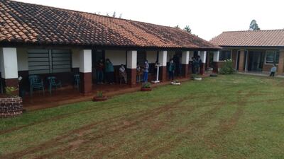 El servicio comunitario se lleva a cabo en el colegio Cerro Costa.