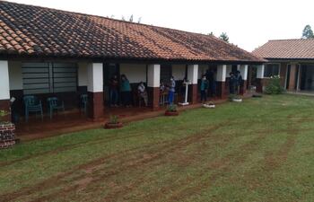 El servicio comunitario se lleva a cabo en el colegio Cerro Costa.