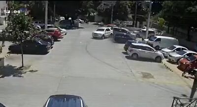 Perdió el control de su vehículo y chocó a cuatro autos en Lambaré.