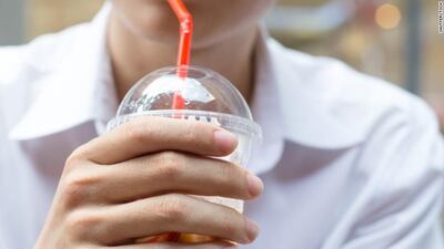 La ordenanza contempla la prohibición gradual de la entrega de las pajitas de un solo uso.