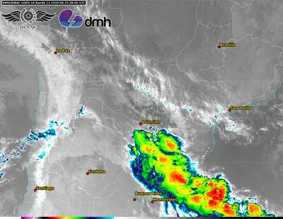 Imagen satelital que muestra el avance del sistema de tormentas desde el sur del país.