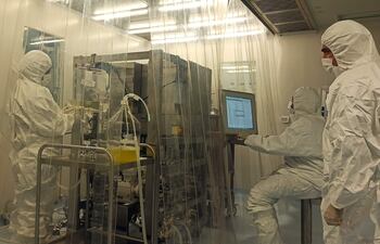 Las 45.529 muestras analizadas en la víspera detectaron 9.886 casos autóctonos y 21 importados, según el parte diario del Minsap.