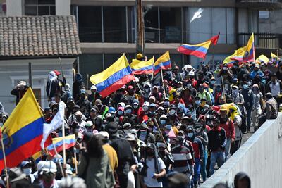 Indígenas marchan en Quito el 23 de junio de 2022, en el marco de protestas lideradas por indígenas contra el gobierno.