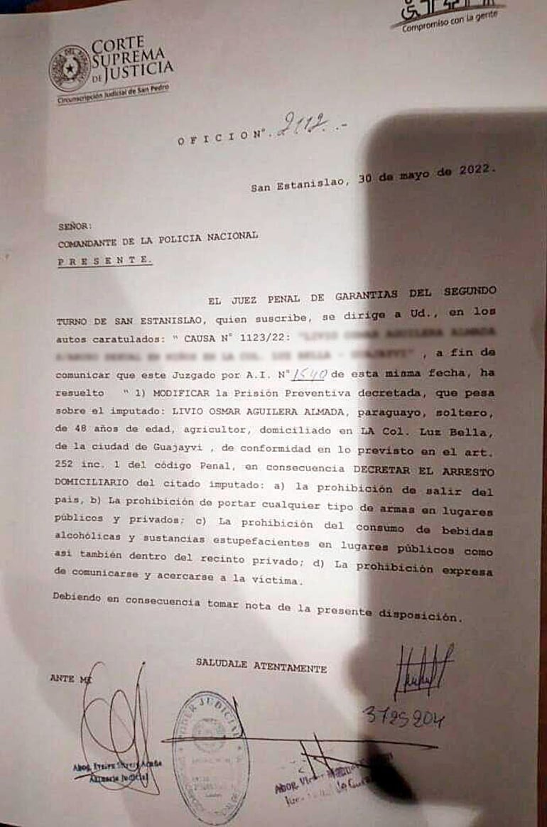 El documento presentado por el director que aparentemente es de contenido falso.