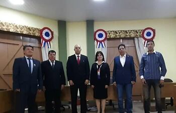 La presidenta de la Junta Municipal Ada Ramírez, junto a los concejales Arnaldo Benítez, Rubén Galeano, Ángel Quintana, Ignacio Cáceres y Herminio Ramos