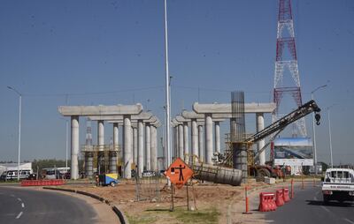 El puente ya registra un avance de más del 40%.