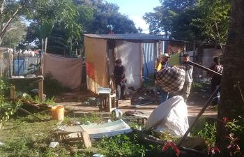 El desalojo en San Antonio comenzó a las 05:00 de la mañana y se extendió hasta pasadas las 09:00 del martes.