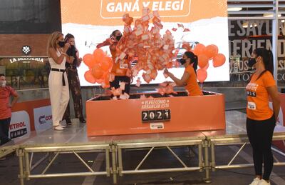 Una escribana certificó que los cupones estuvieran completos en el sorteo de Copetrol.