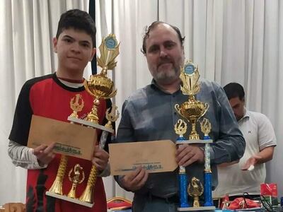 Juan Sebastián Melián Rodríguez (24/06/2006) y Ricardo Kropff Gómez (31/05/1969) en Misiones, Argentina.