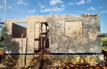 Una de las 42 viviendas en construcción en la comunidad Pacoba-í Campito de Abai.