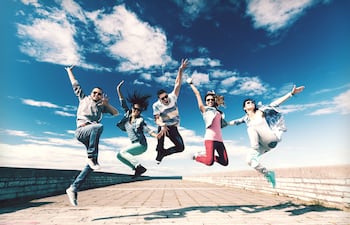 Los jóvenes de la actualidad han creado un idioma callejero, el castellano paraguayo, con mucha libertad y licencias idiomáticas.