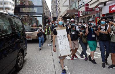 Mientras el coronavirus es contenido en China, en Hong Kong protestaron de nuevo contra la ley de seguridad que aquel país aprobó para el territorio, donde 90 personas fueron detenidas. EFE