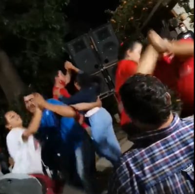Captura de pantalla del video en donde se ve aglomeración de personas y cero respeto a las medidas sanitarias.