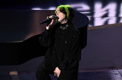 Billie Eilish durante su actuación en la edición 92 de los Premios Óscar, en Hollywood, California.