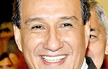 Hugo Javier González, gobernador de Central (ANR, cartista). Hay innumerables indicios contra el exanimador.