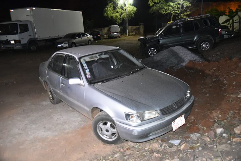 Vehículo abandonado por los malvivientes.