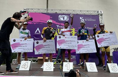 El patinador paraguayo Julio César Mirena Ortiz se quedó con el primer lugar e la maratón.