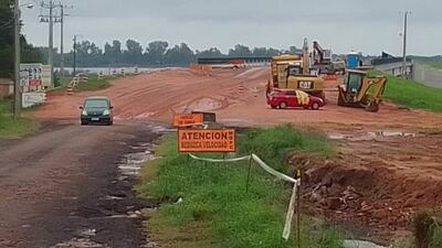 Máquinas instaladas en el marco de las obras en la Costanera Sur, que ya habrían avanzado en un 75%.