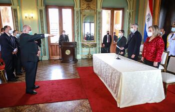 Este martes juró como embajador ante Marruecos el señor Víctor Hugo Paniagua Fretes.