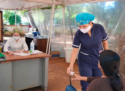 Carpa habilitada para la prueba de hisopado y test rápido.