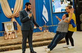 El "profeta" José Duarte en su iglesia del Ministerio Ejército de Avivamiento del Reino de Dios, en Lambaré.