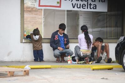 Un gran número de  jóvenes y niños  están  inmersos en situaciones que los alejan de poder llevar una mejor condición de vida.