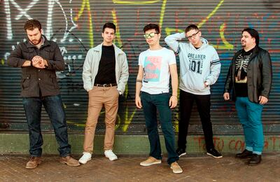 Foto oficial de esta nueva agrupación nacional que nació en la ciudad de Areguá, y que está de estreno con una canción original llamada “Curitas”.