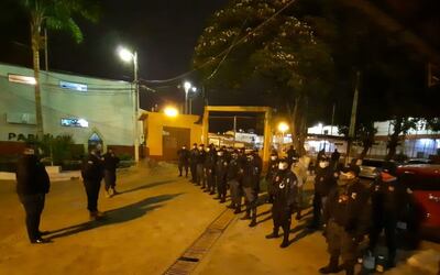 Los agentes antimotines penitenciarios que se sumaron hoy a la seguridad de la cárcel de CDE.