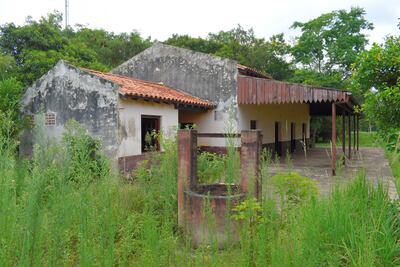 Abandonada exestación de trenes de la localidad de Tebicuary.
