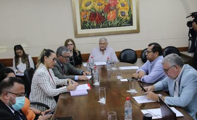 Comisión de Presupuesto se reunió con autoridades del Ministerio de Salud.
