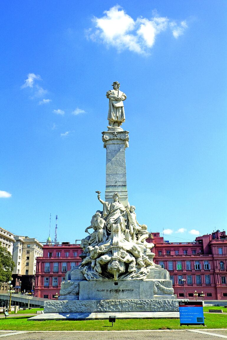Estatua de Cristóbal Colón en Buenos Aires, originalmente ubicada frente a la Casa Rosada.