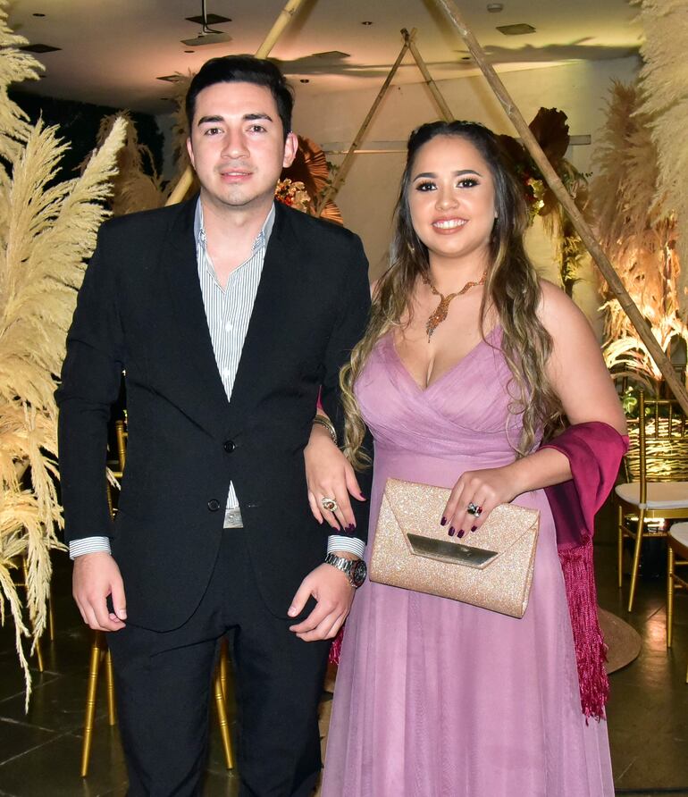 Elías Benítez y Karen Vega.