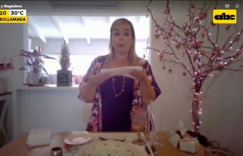 Camila García Fiorio comparte sus secretos para impactar con detalles en una mesa de fiestas.