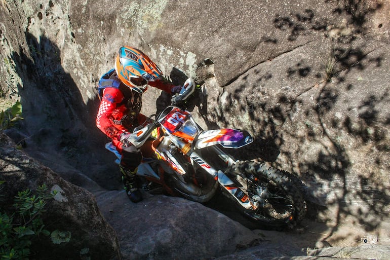 Mucha adrenalina y gran esfuerzo de los competidores durante la prueba en Tobatí.