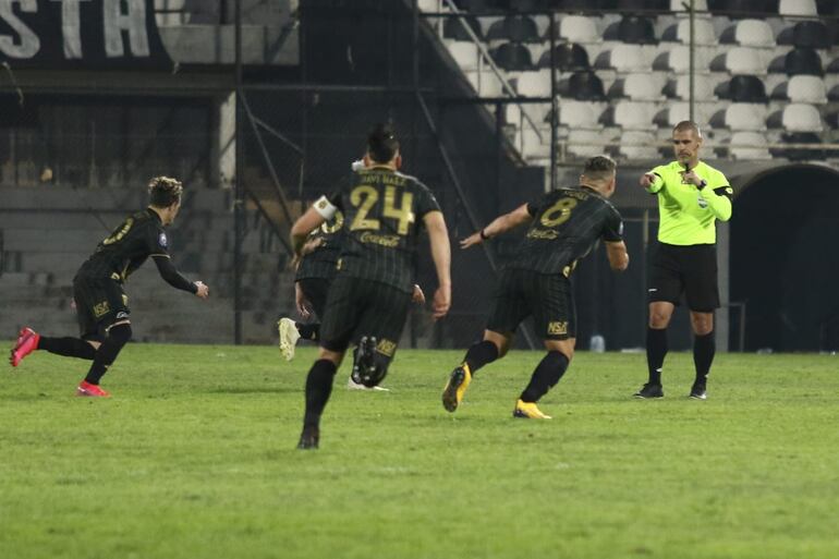 /pf/resources/images/abc-placeholder.png?d=2429